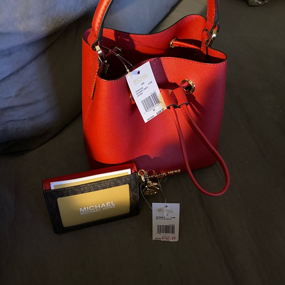 Michael Kors small bucket crossbody